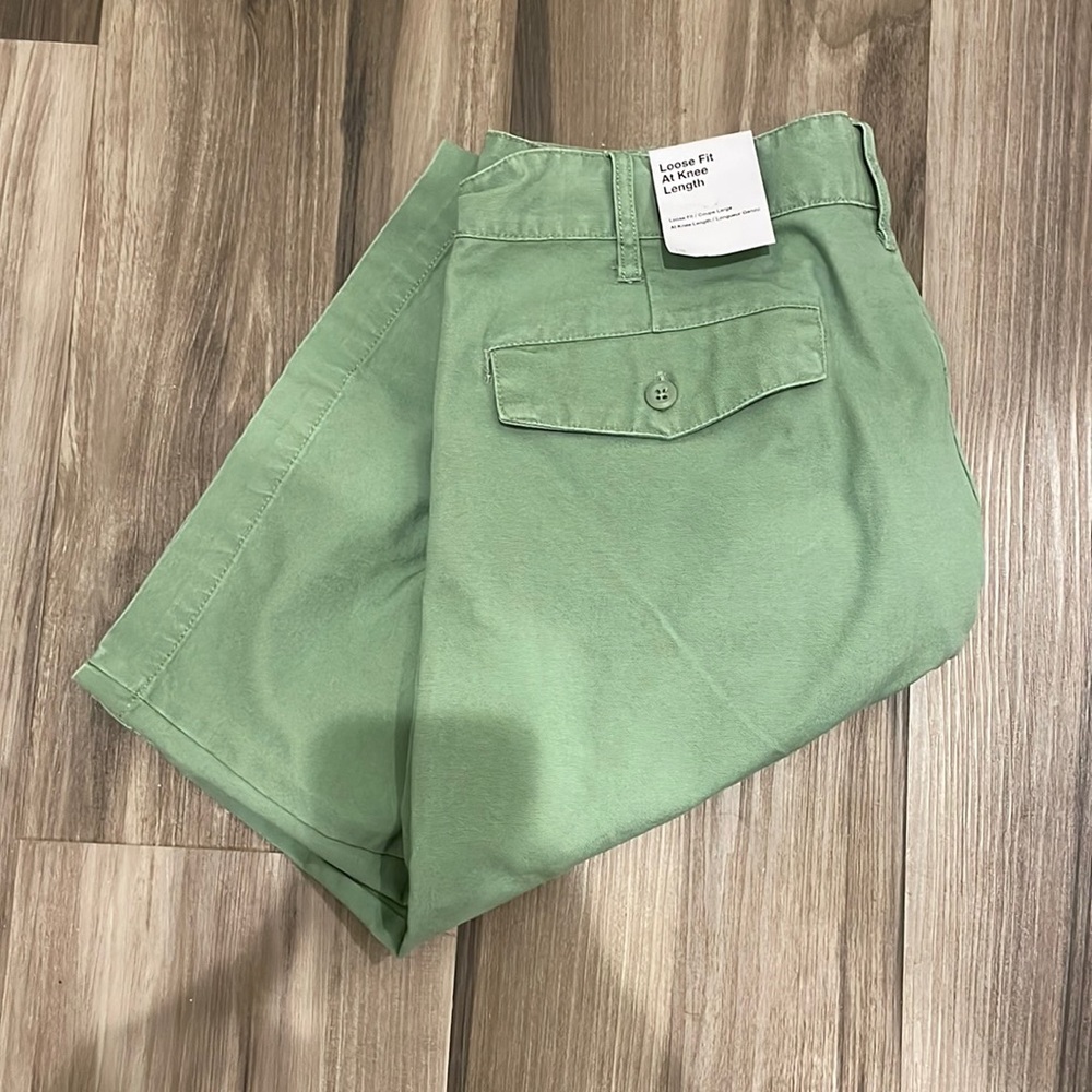 NWT NIKE PLEATED CHINO GOLF SHORT MEN